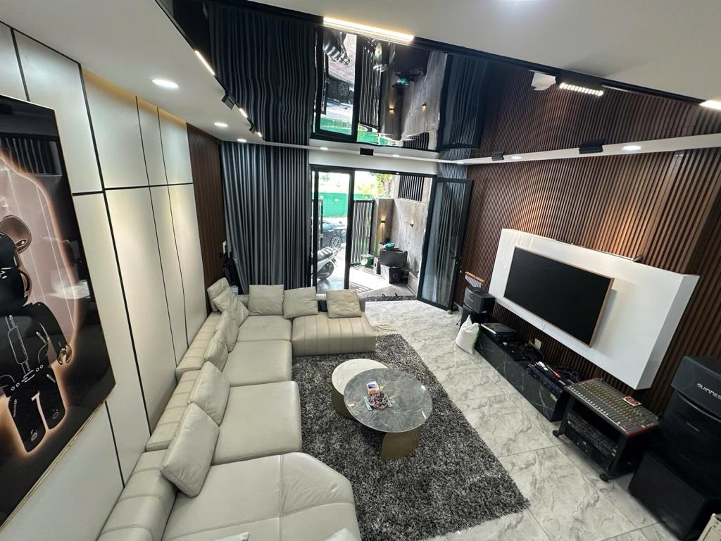 Cần bán gấp nhà đẹp 99 m2 tại Phường Phước Hải - Nha Trang - Khánh Hòa, giá 12,5 tỷ