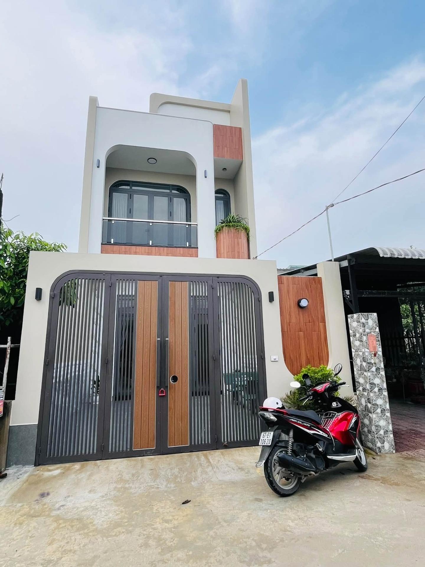 Bán gấp căn nhà riêng 105 m2, hướng Đông-Bắc tại Xã Mỹ Hạnh Nam - Đức Hòa - Long An, giá 2,85 tỷ