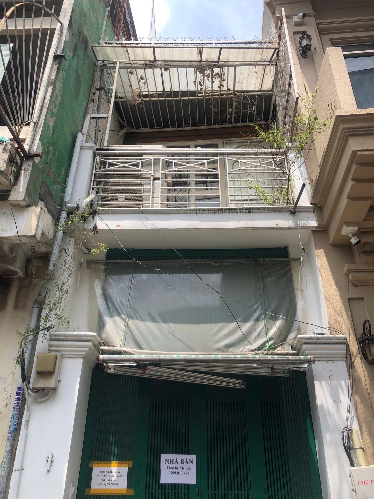 Chuyển nhượng căn nhà riêng 33 m2, hướng Đông-Nam tại Đường Huyền Quang - Quận 1, giá tốt