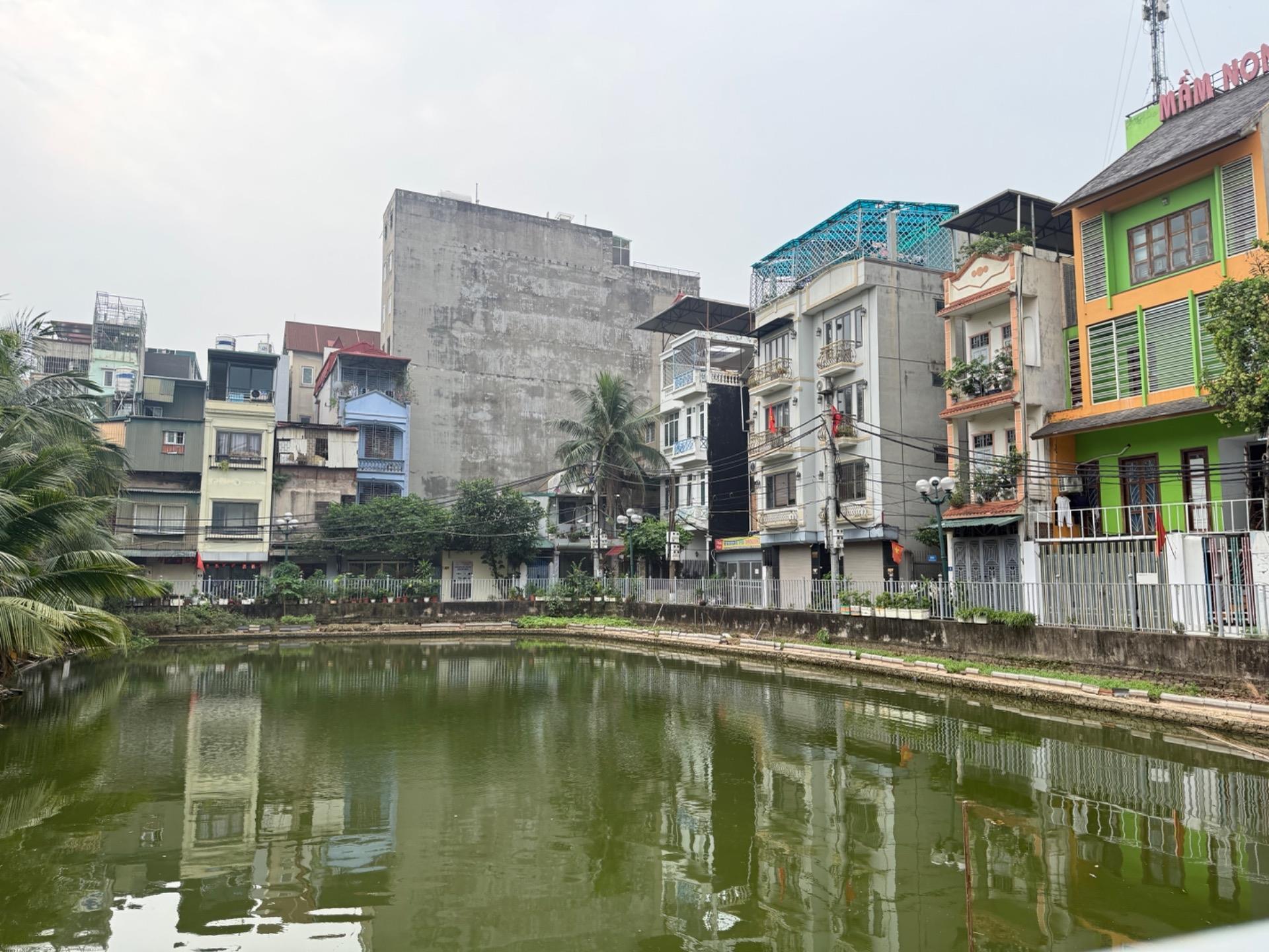 Cần bán căn nhà đẹp 100 m2, hướng Đông-Nam tại Đường Giải Phóng - Tương Mai - Hoàng Mai, giá 21 tỷ