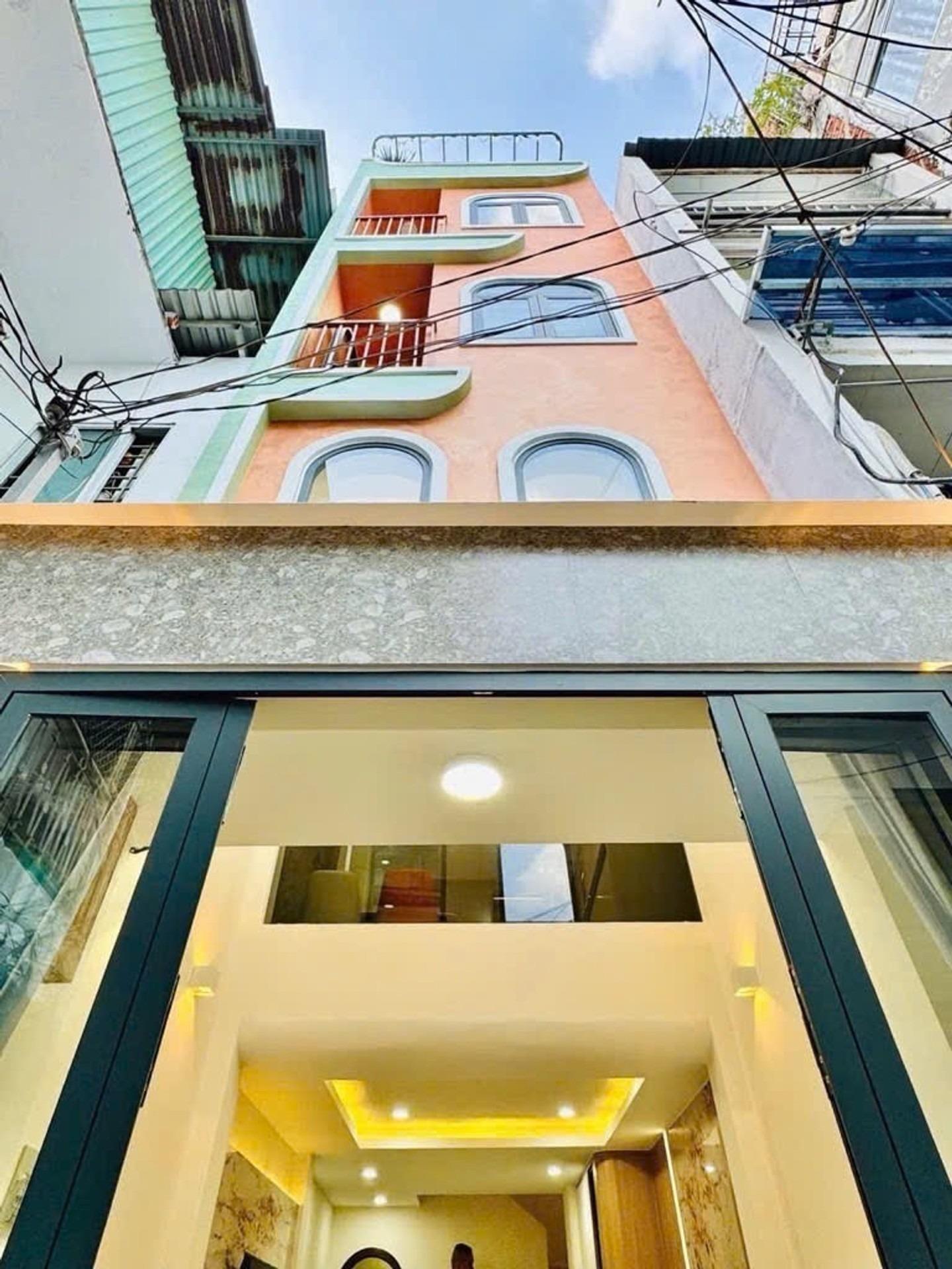 Cần bán gấp nhà sổ riêng 28 m2 tại Đường Bùi Hữu Nghĩa - 2 - Bình Thạnh, giá 6,2 tỷ