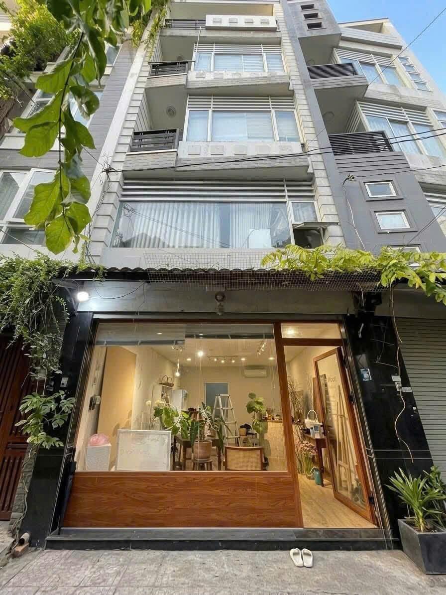 Cần bán gấp bán nhanh căn nhà mặt phố 50 m2 tại Đường Quốc lộ 22A - Hóc Môn, giá 5,45 tỷ