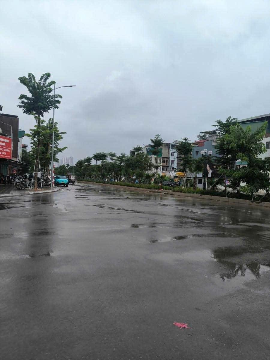 Cần bán gấp nhà shr 143 m2 tại Phố Lê Trọng Tấn - Khương Mai - Thanh Xuân - Hà Nội, giá 29 tỷ