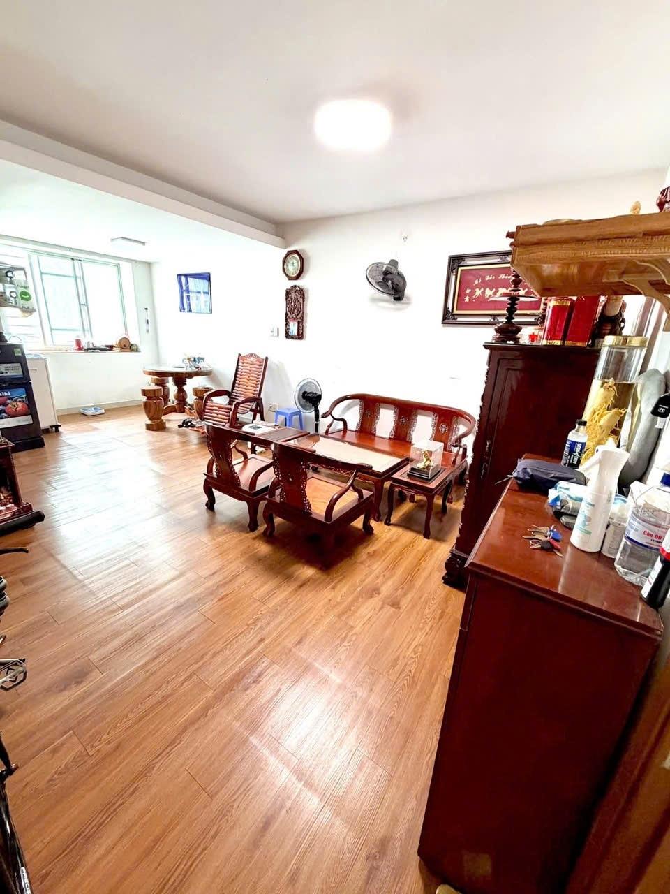 Cần cho thuê gấp căn hộ 80 m2 tại Đường Nguyễn Thượng Hiền - Bình Thạnh, giá 10,5 triệu/tháng