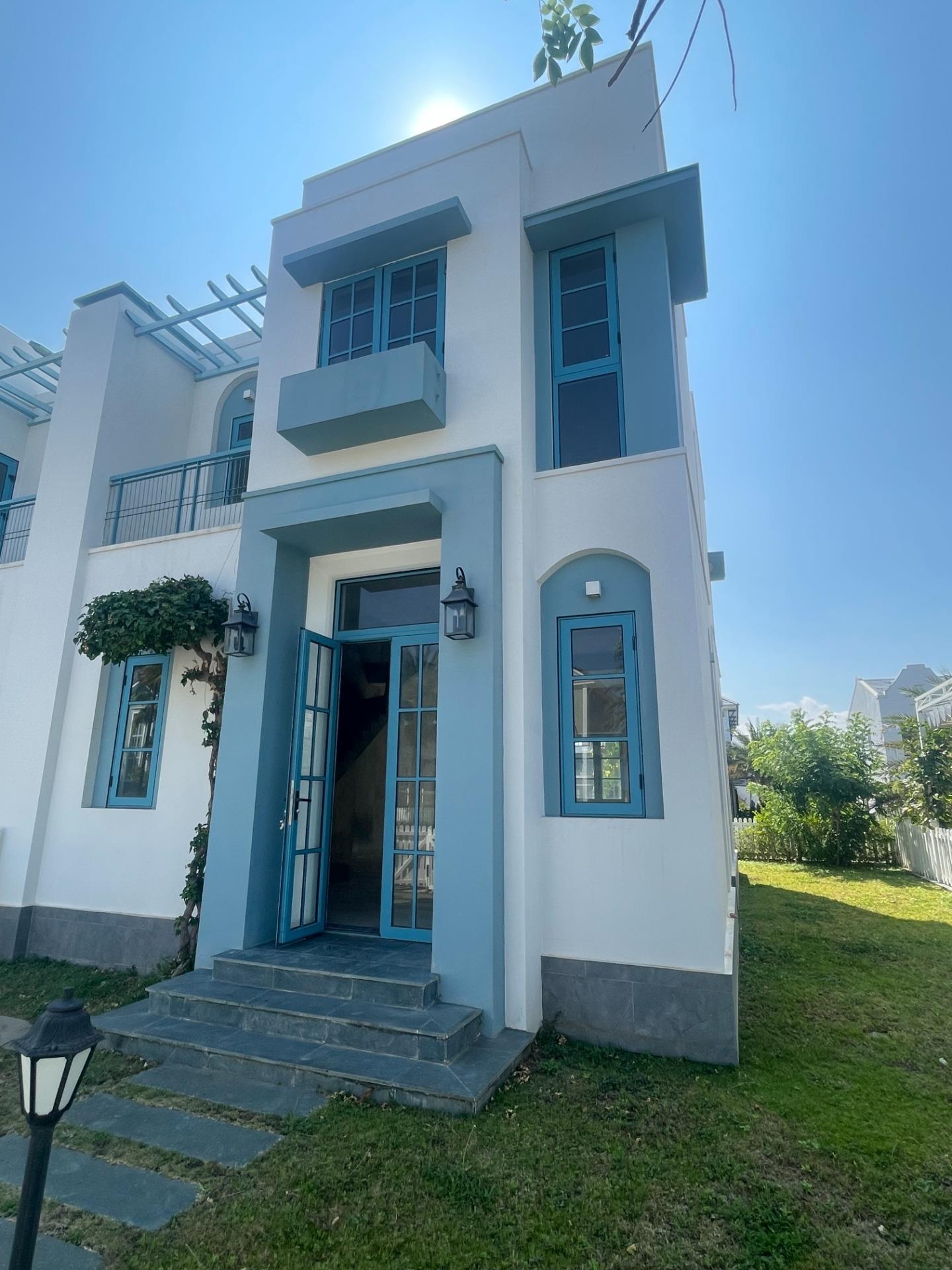 Sở hữu ngay liền kề, biệt thự 200 m2, giá 5,6 tỷ tại Xã Tiến Thành - Phan Thiết - Bình Thuận