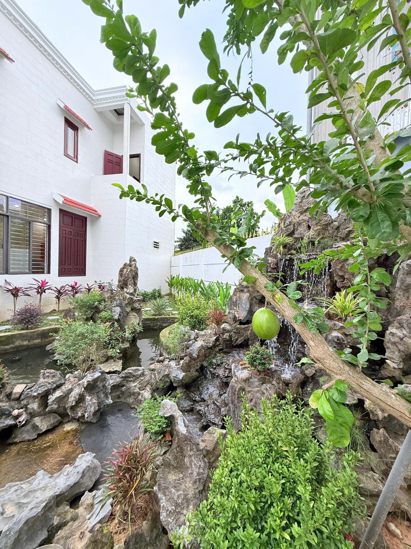Cần bán nhà mặt phố 403 m2 tại Quận Liên Chiểu - Đà Nẵng, giá 19 tỷ