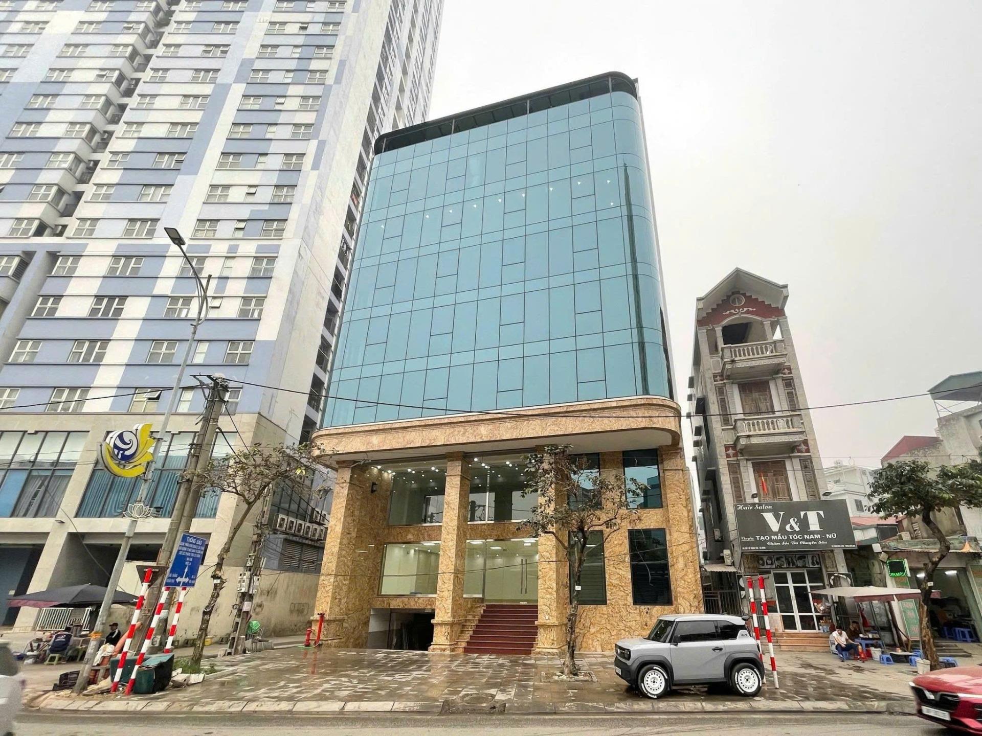 Cần cho thuê nhà mặt phố tại Phố Lê Trọng Tấn - Quang Trung - Hà Đông, 200 m2, giá 250 tr/tháng