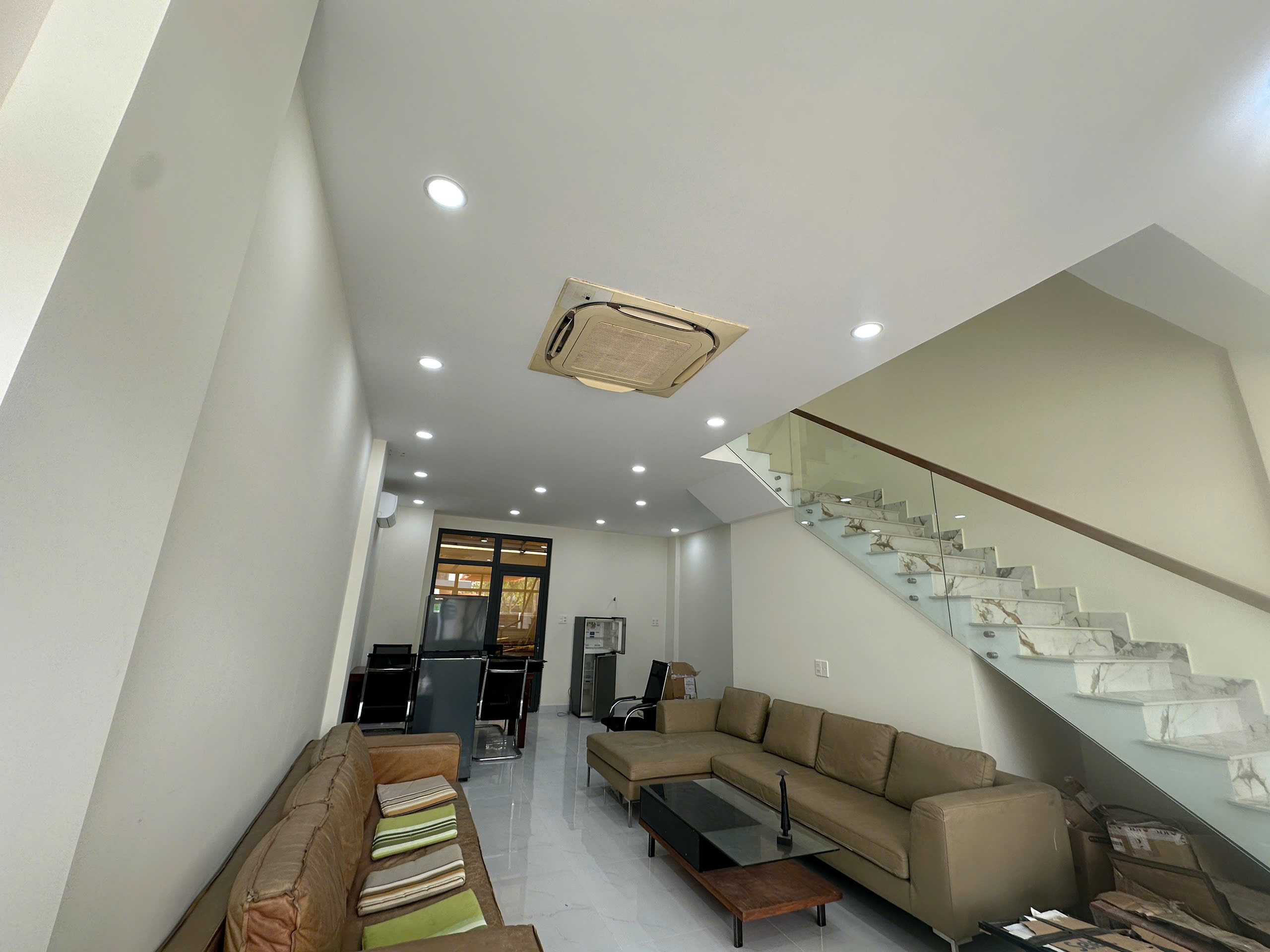 Cho thuê Nhà Phố Elite Life, 12 triệu, 3PN, 3WC, 2 tầng, Long Hậu