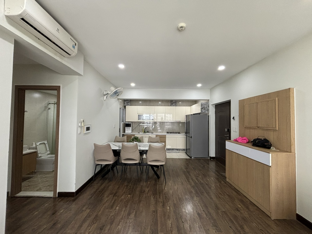 Cho thuê căn hộ 3PN, 25 triệu VND, 100m2 tại Happy Valley, Q7,