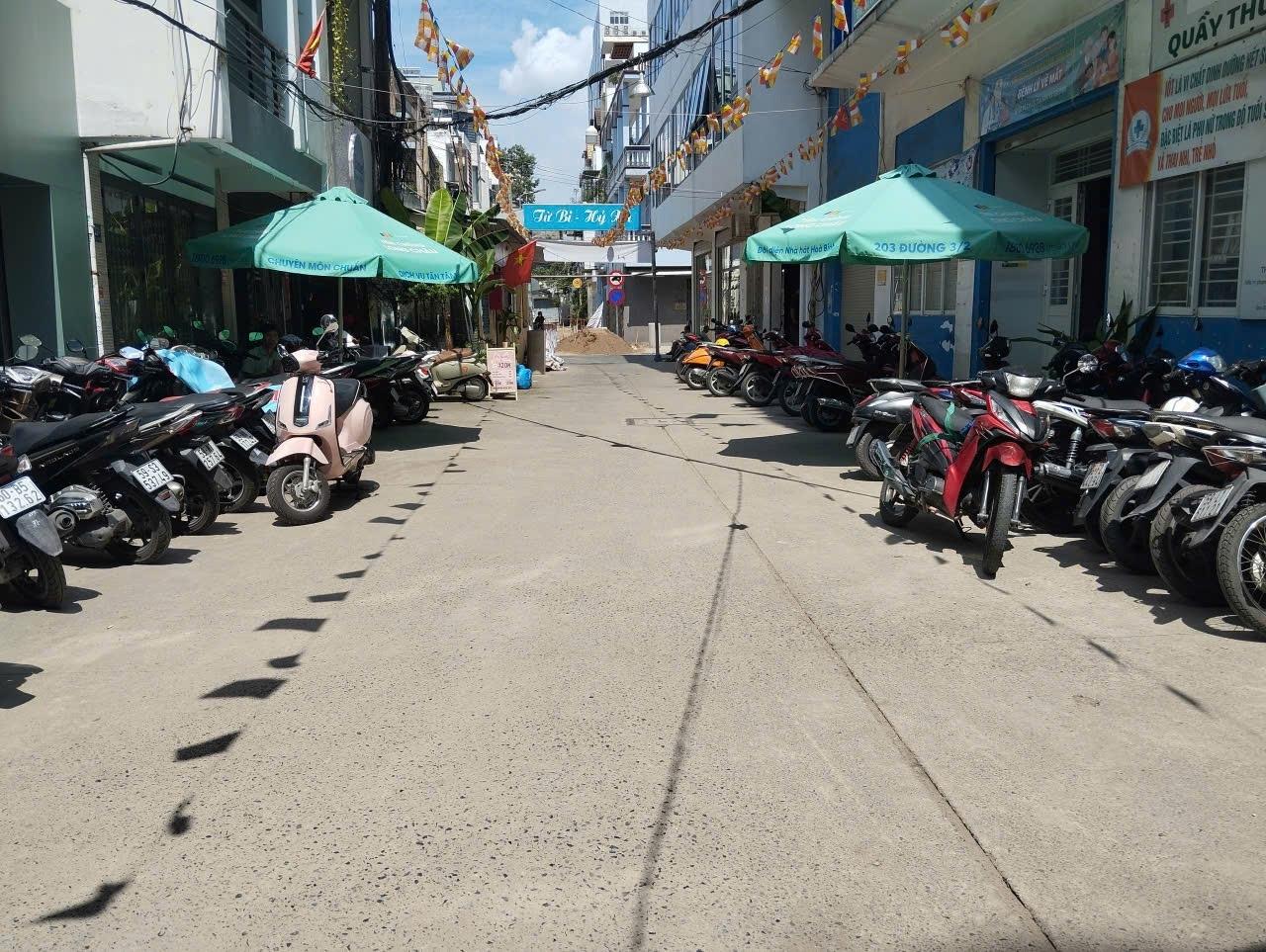 Bán nhà sổ riêng 60 m2, hướng Tây-Nam tại Đường Bàn Cờ - 3 - Quận 3 - TP Hồ Chí Minh, giá 16 tỷ