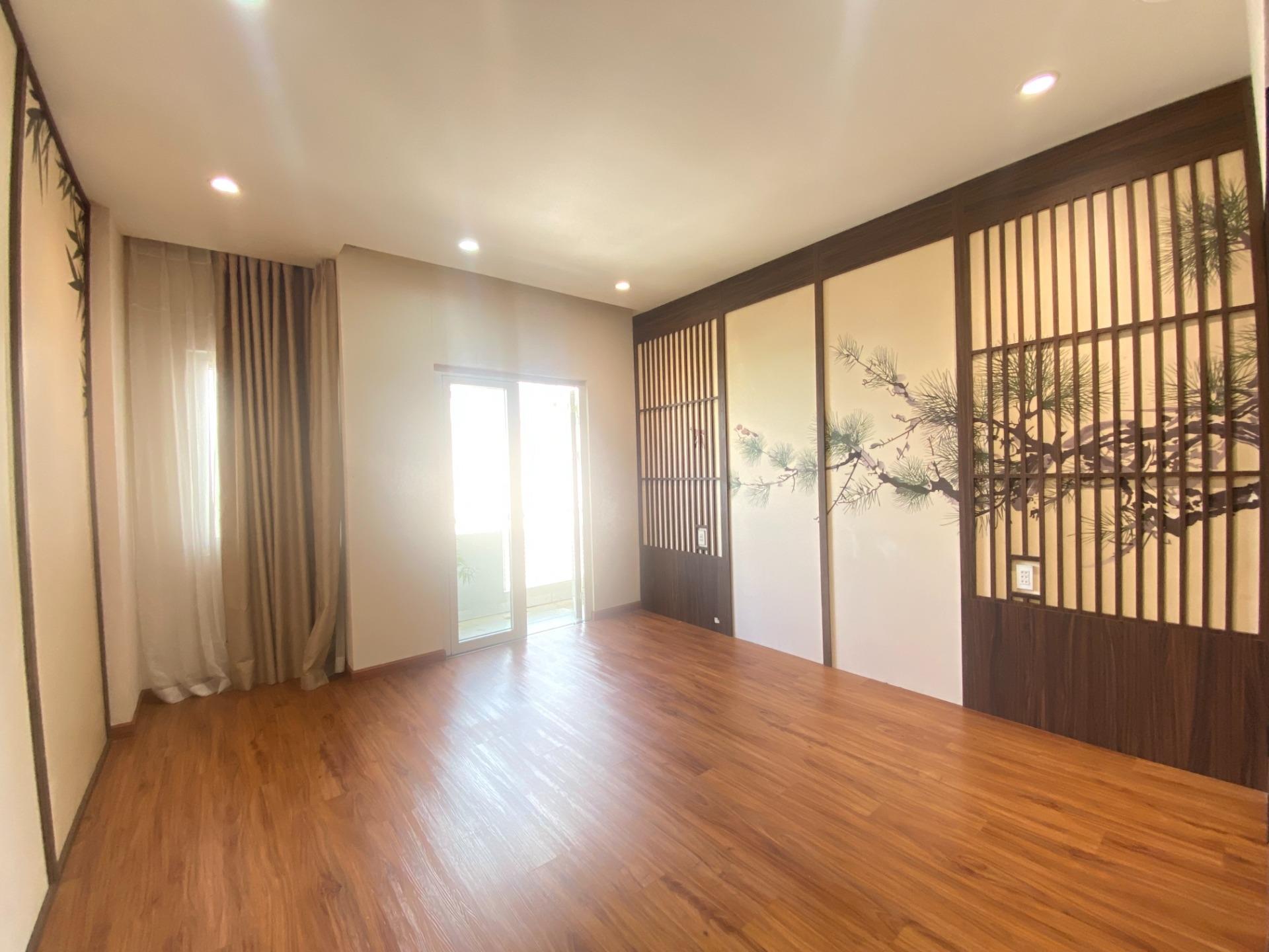 Cần bán gấp căn nhà mặt phố 68 m2 tại Đường Nguyễn Đình Chính - Phú Nhuận, giá 16,5 triệu