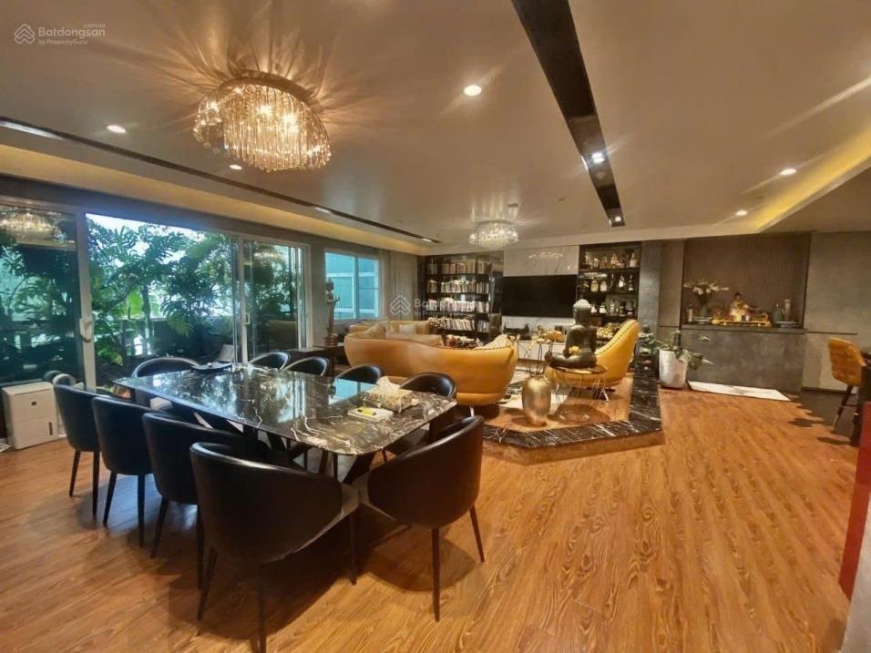 Cần bán gấp bán nhanh chung cư 153 m2, giá 16 tỷ tại Đường Lạc Long Quân - Tây Hồ - Hà Nội