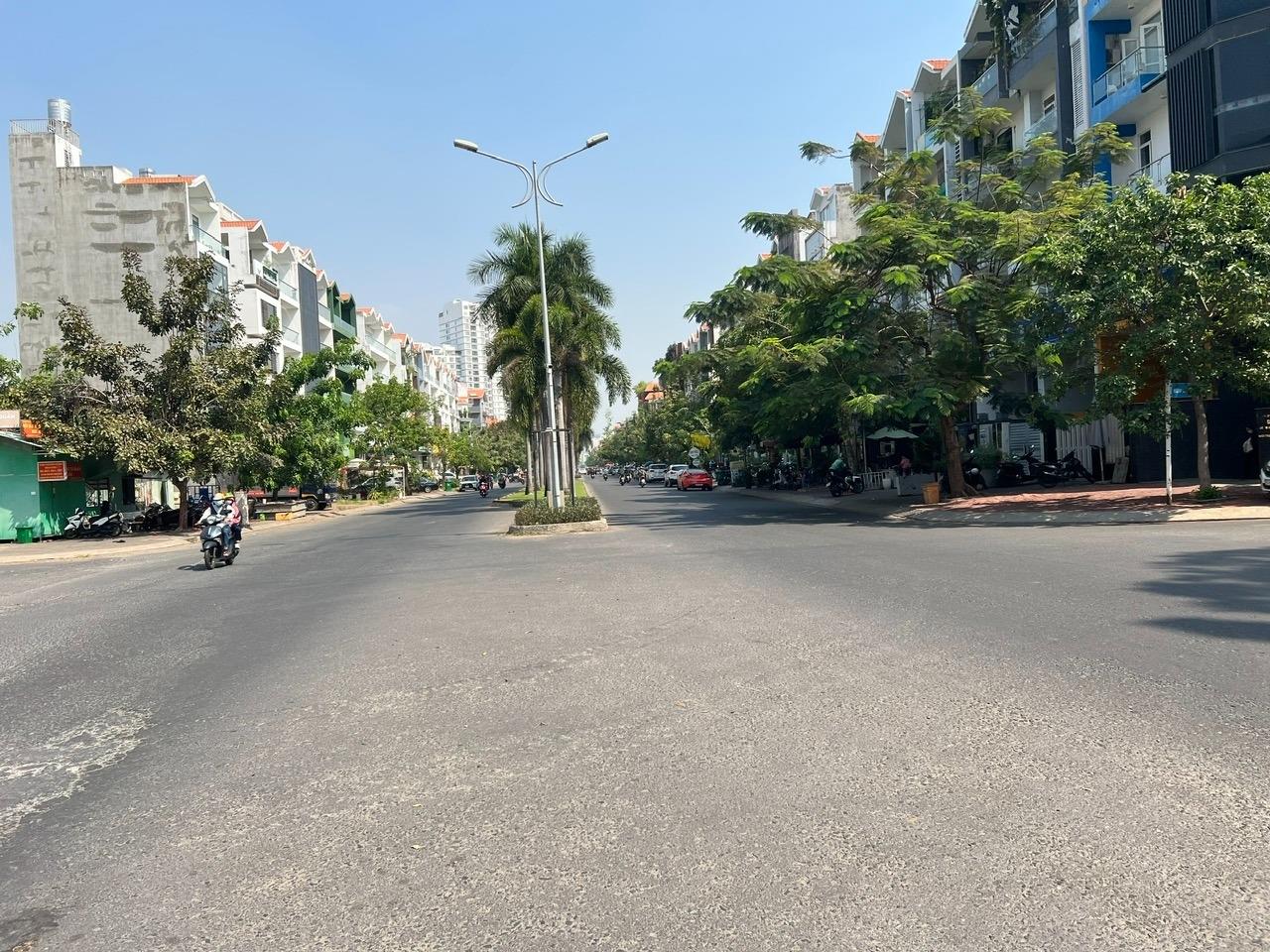 Sở hữu ngay nhà phố 100 m2 tại Phường Tân Hưng - Quận 7 - TP Hồ Chí Minh, giá 34 triệu