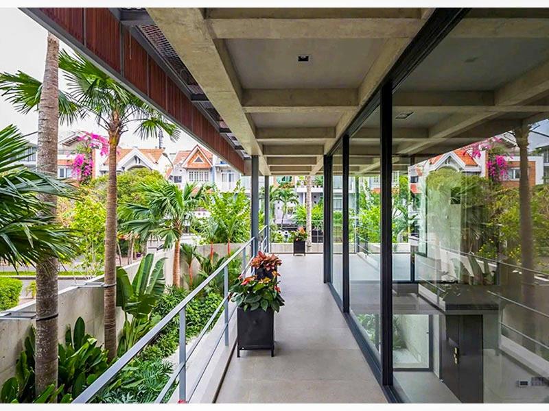 Cần bán nhanh nhà biệt thự liền lề 580 m2, giá 240 tỷ tại Quận 2 - TP Hồ Chí Minh