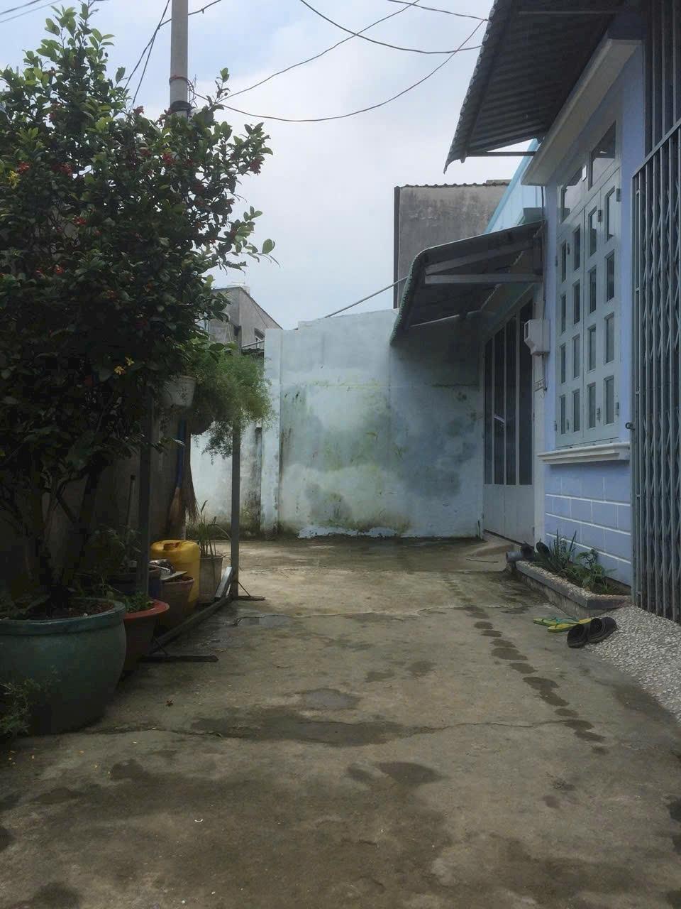 Cần bán gấp căn nhà đẹp 56 m2, hướng Đông-Nam tại Đường Thới Tam Thôn 10 - Hóc Môn, giá 1,19 tỷ