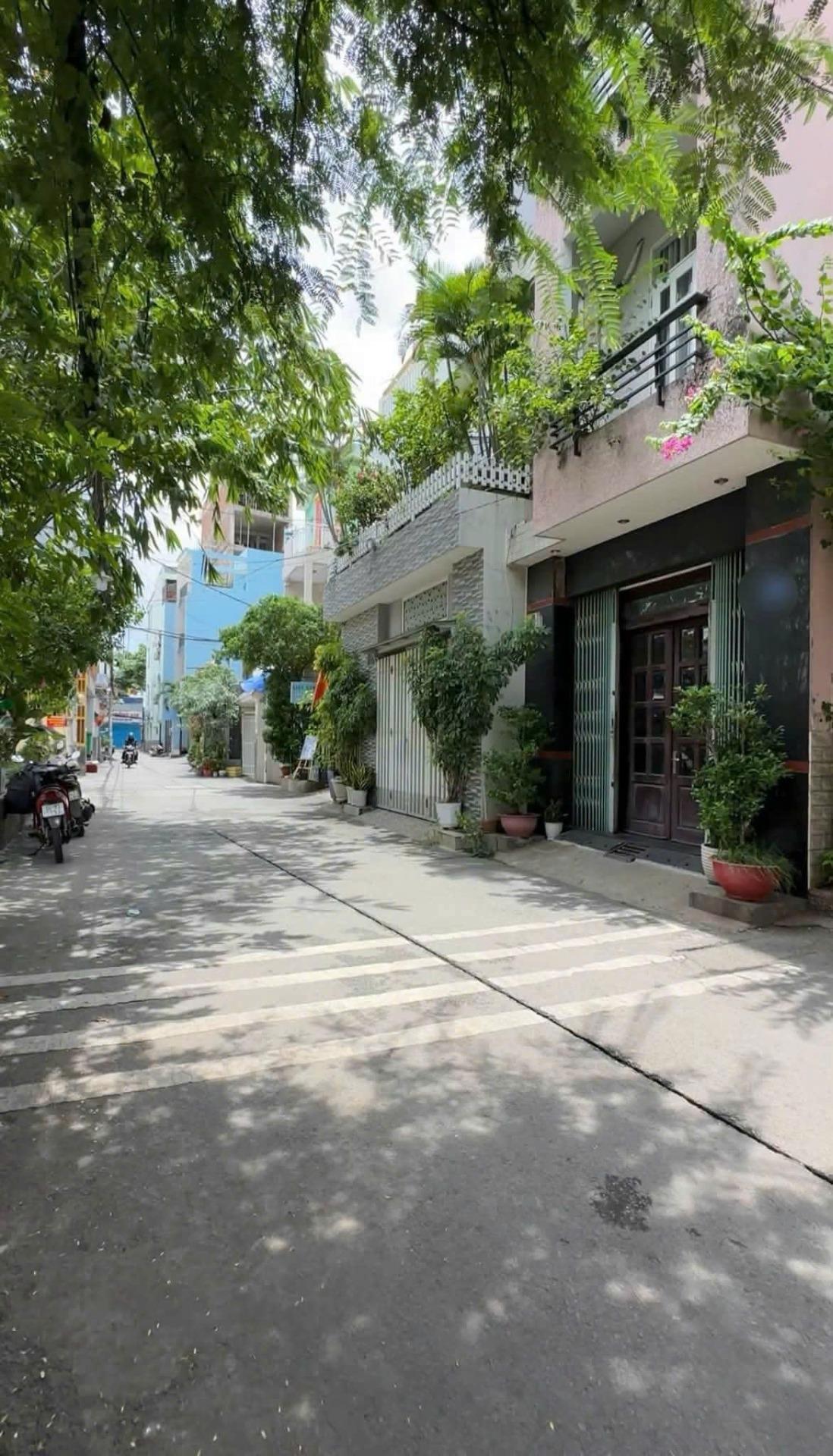 Bán gấp căn nhà đẹp 32 m2 tại Đường Tân Kỳ Tân Quý - Tân Quý - Tân Phú, giá 3,65 tỷ