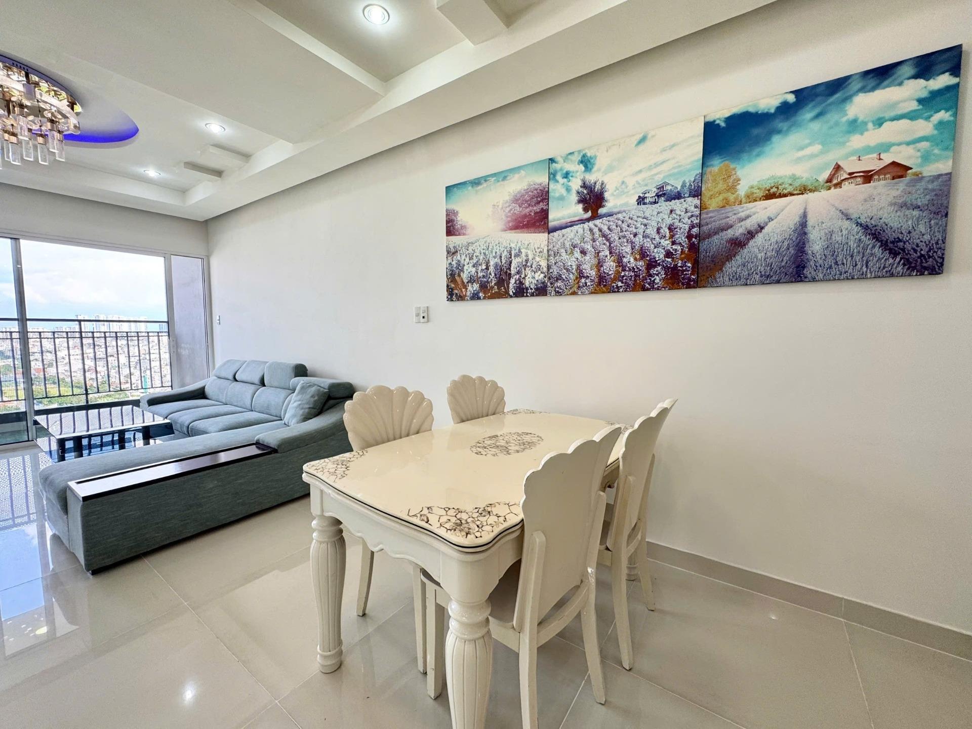 Cần bán nhanh căn 124 m2, giá 20 triệu tại Đường Nguyễn Hữu Thọ - Quận 7 - TP Hồ Chí Minh