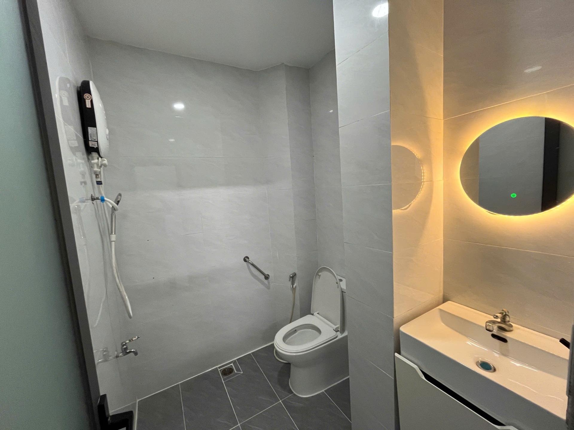 Cần cho thuê gấp nhà trọ phòng trọ 15 m2 tại Đường Bà Hạt - 4 - Quận 10, giá 4,5 triệu/tháng