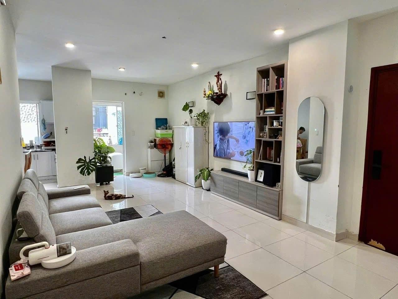 Cho thuê căn chung cư 80 m2 tại Đường Cách Mạng Tháng Tám - Quận 3, giá 13 tr/tháng