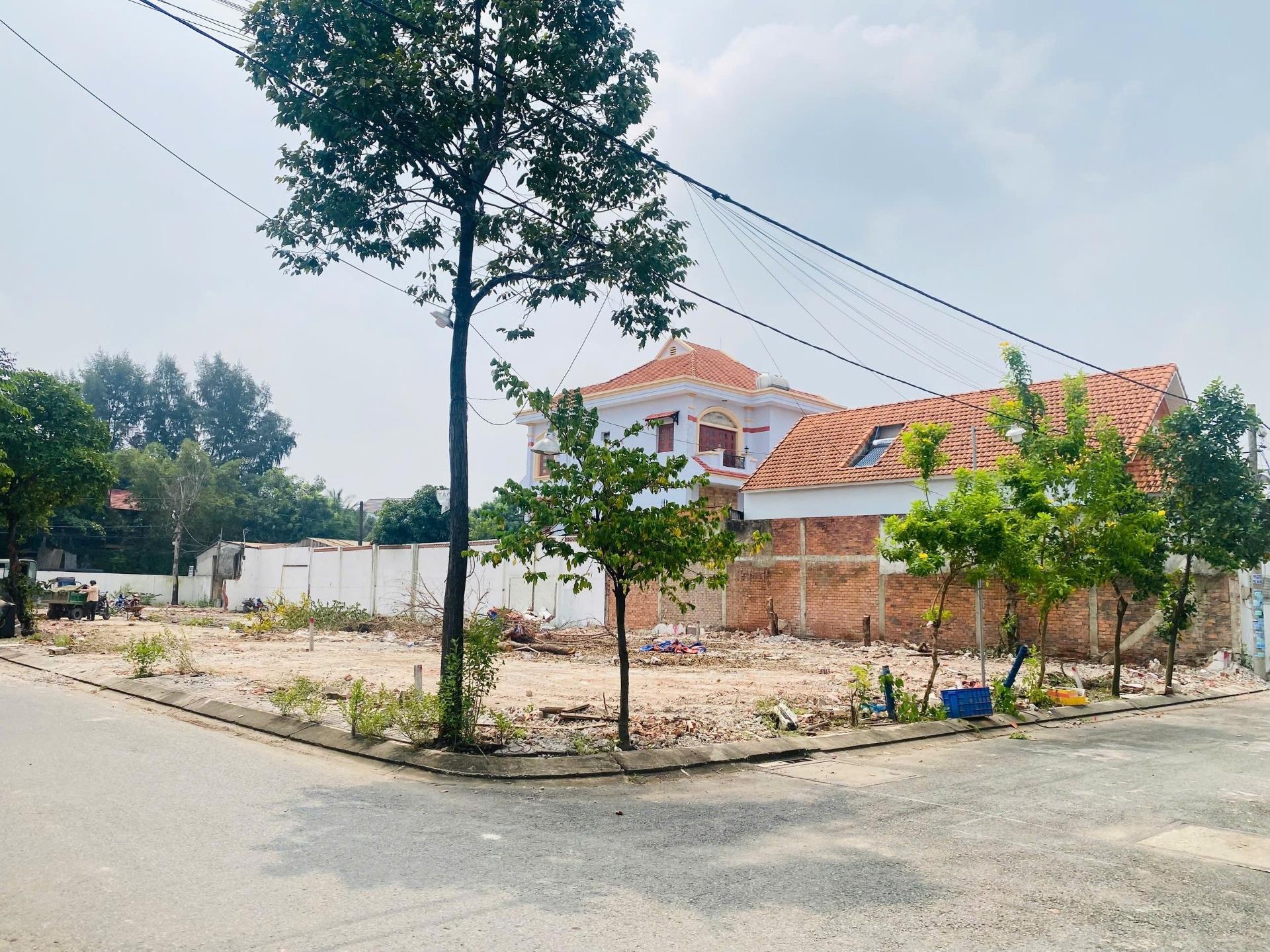 Bán gấp mảnh đất 53,29999923706055 m2 tại Long Trường - Quận 9 - TP Hồ Chí Minh, giá 3,6 tỷ