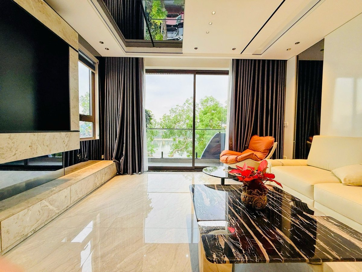Bán Nhà Hoàng Liệt. Hoàng Mai. 7 Tầng Thang Máy. Ô TÔ. DT 61m2. MT 4.5m. Giá 26.6 Tỷ. 