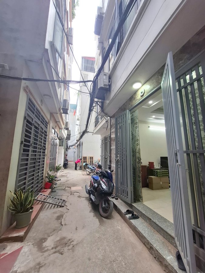 Bán Nhà Thanh Lân. Hoàng Mai. DT 34m2. MT 4.3m. 5 Tầng. Giá 4.99 Tỷ.