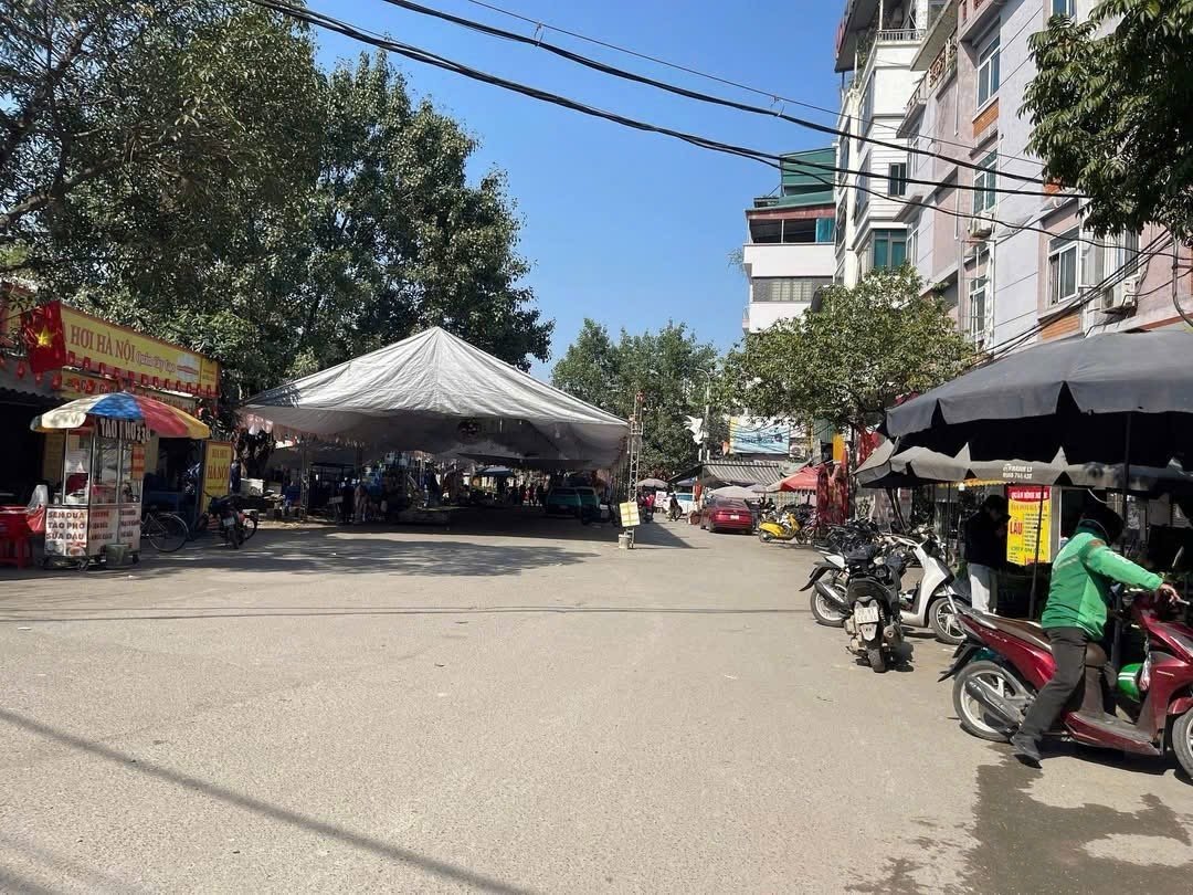 Bán Nhà Triều Khúc. Thanh Trì. DT 79m2. MT 5.3m. Giá 15.9 Tỷ. 