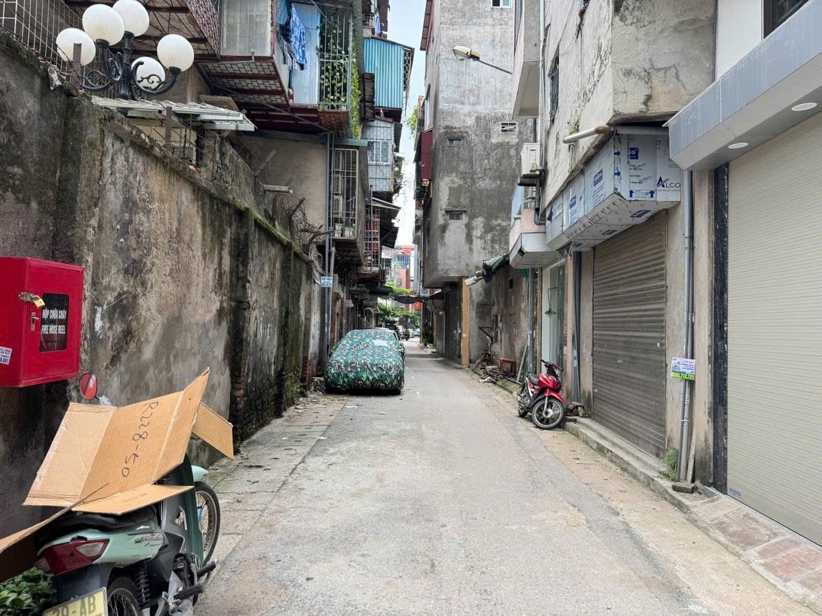Bán Nhà Đường Hoàng Mai. Hoàng Mai. Ô Tô. DT 36m2. MT 4.2m. 5 Tầng. Giá 8.95 Tỷ. 