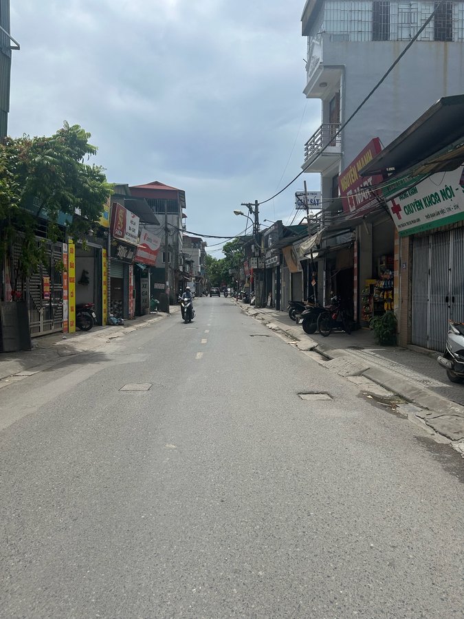 Bán Nhà Mặt Phố Định Công. Hoàng Mai. Ô Tô. DT 92m2. MT 5.2m. Giá 36.5 Tỷ.