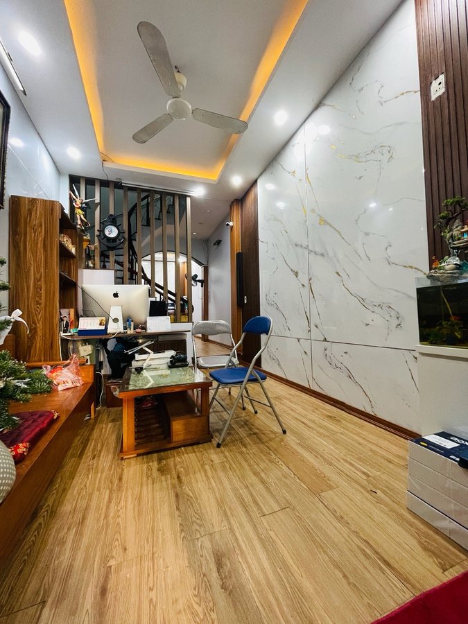 Bán Nhà Kim Giang. Hoàng Mai. Ô Tô. DT 40m2. MT 3.2m. 4 Tầng. Giá 8.76 Tỷ.