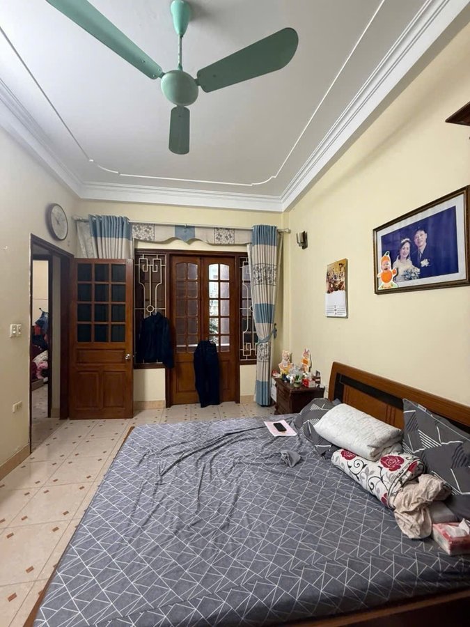 Bán Nhà Nguyễn Viết Xuân. Thanh Xuân. Ô Tô. DT 75m2. MT 5m. 4 Tầng. Giá 17.9 Tỷ.