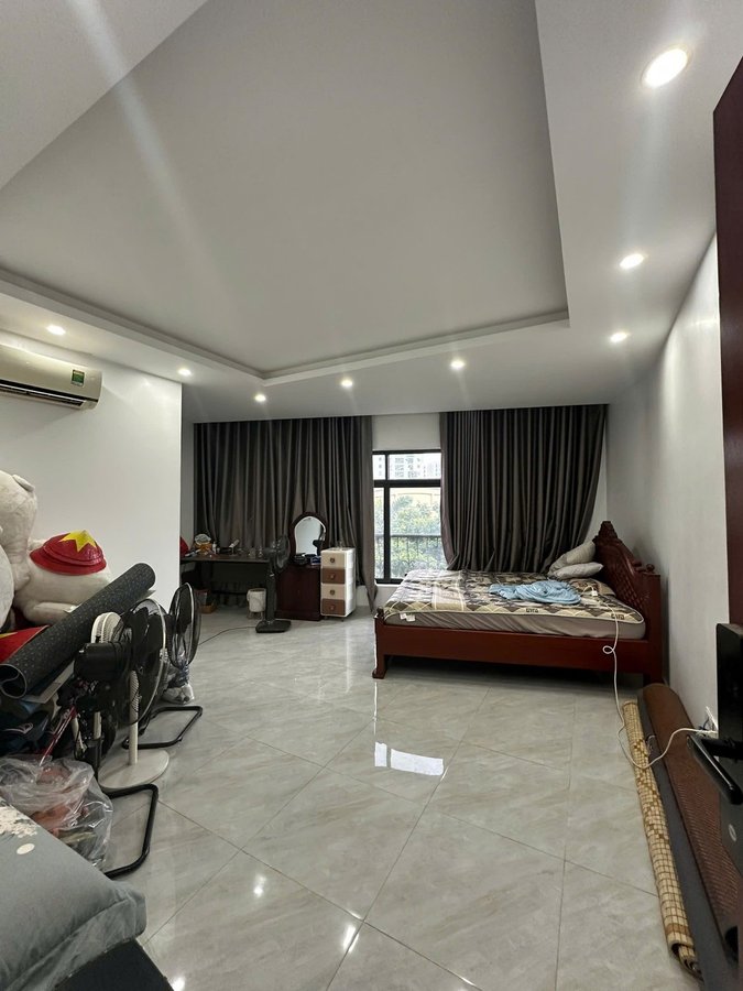 Bán Nhà Mặt Phố Hồ Đền Lừ. Hoàng Mai. Thang Máy. Ô Tô. Vỉa Hè. DT 72m2. Giá 44.6 Tỷ. 