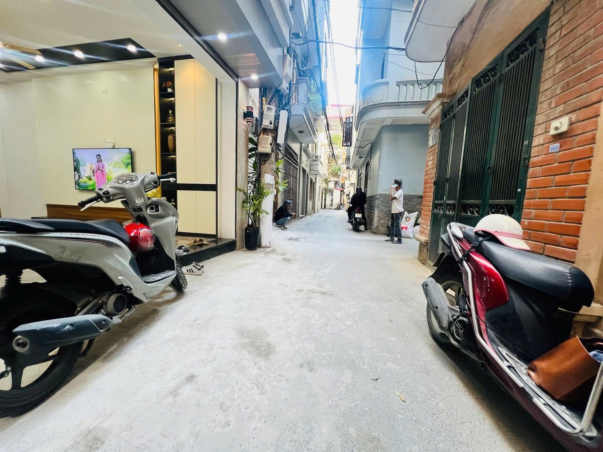 Bán Nhà Hoàng Văn Thái. Thanh Xuân. Ô Tô. DT 42m2. MT 4m. 5 Tầng. Giá 13.9 Tỷ
