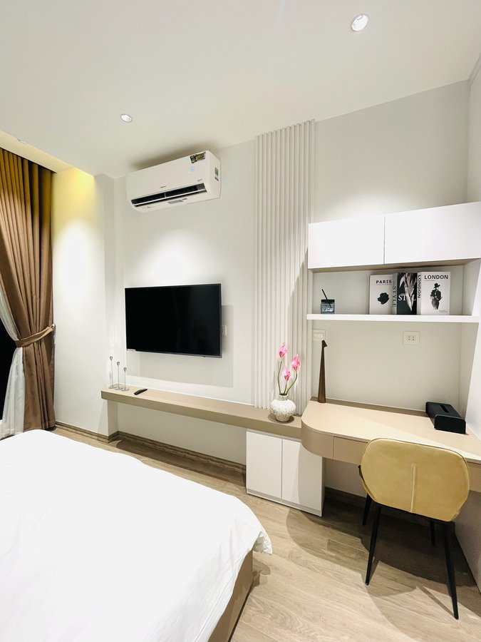 Bán Nhà Mễ Trì Thượng. Nam Từ Liêm. Thang Máy. Lô Góc. Ô Tô. DT 51m2. MT 4.5m. Giá 16.7 Tỷ.