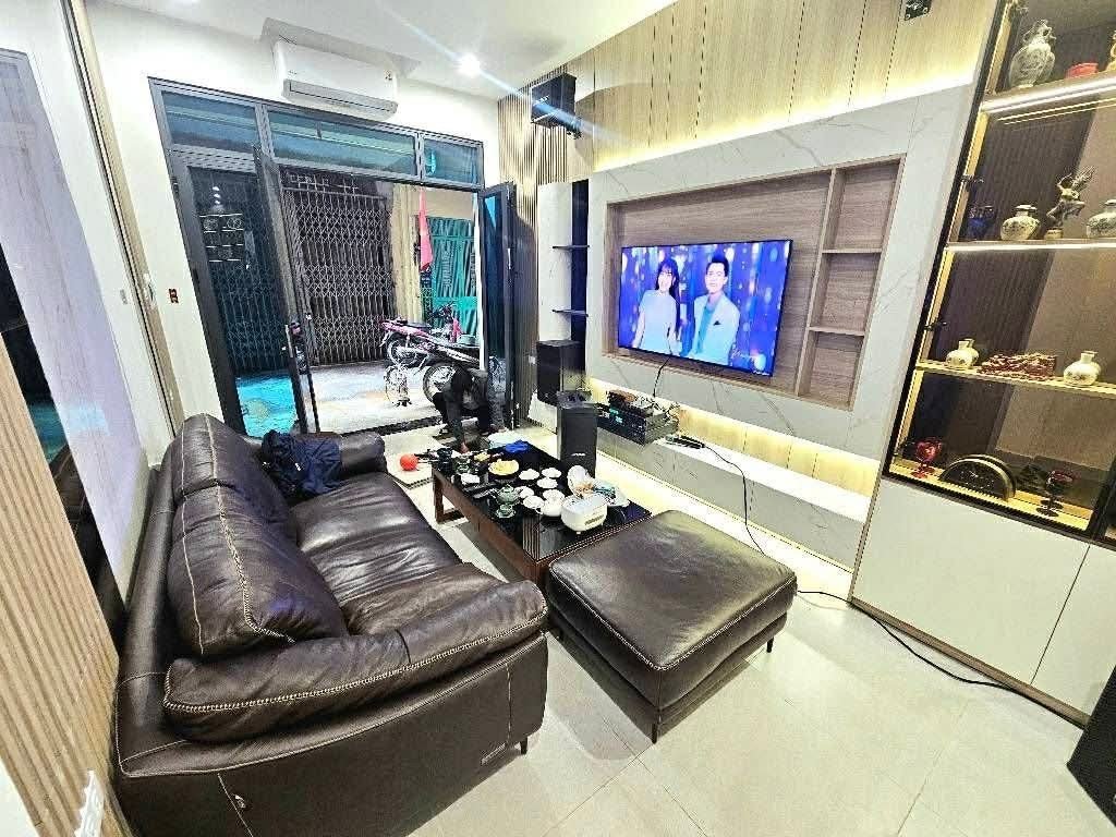 Bán Nhà Hoàng Văn Thái. Thanh Xuân. Ô Tô. DT 41m2. MT 3.2m. 4 Tầng. Giá 13.8 Tỷ